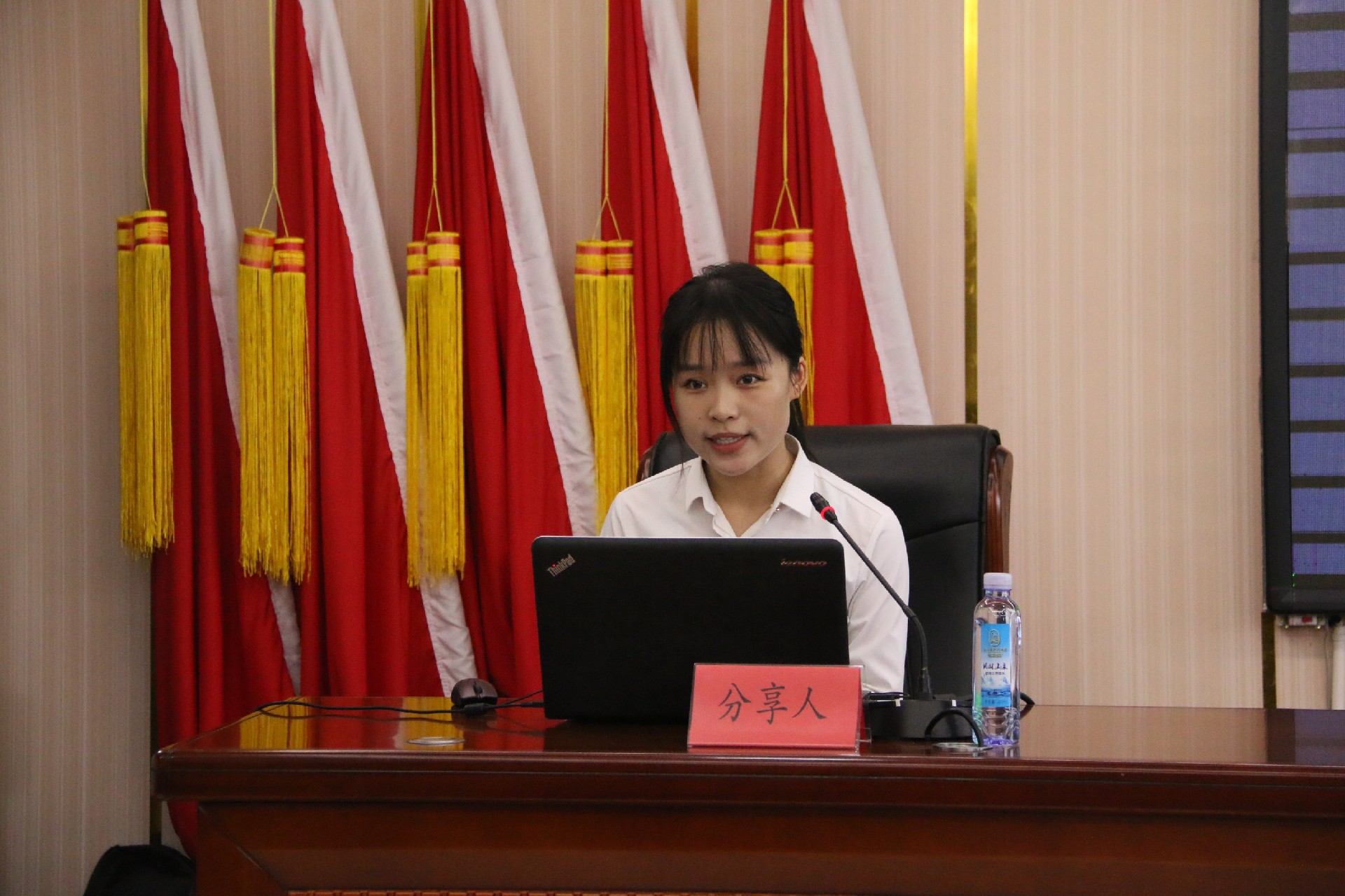 墨香四溢 “书香俄罗斯专享会294官网”绽放思想之花 ——俄罗斯专享会294官网建设集团“书香俄罗斯专享会294官网”读书分享会精彩回顾 (第一期②)